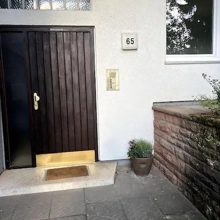 Wooddesign Netflix Box Spring Apartment Weinheim