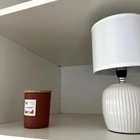 Wooddesign Netflix Box Spring Apartment