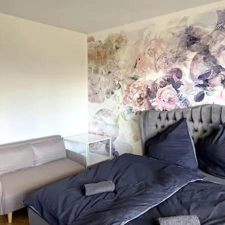 Apartment Wooddesign Netflix Box Spring Weinheim