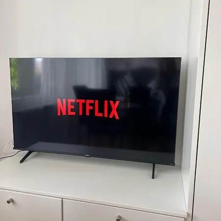 Wooddesign Netflix Box Spring Apartment